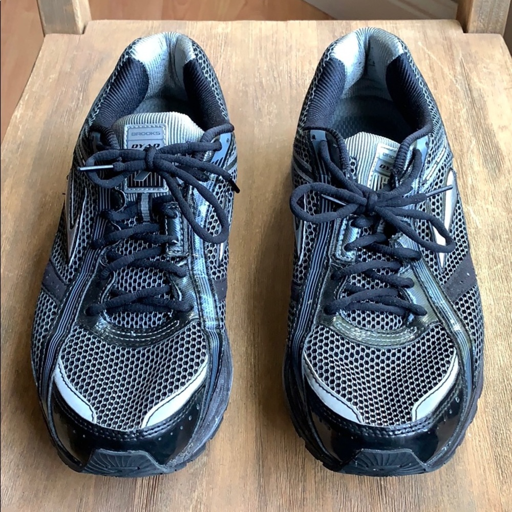 Brooks Dyad 7 Men’s 10 Wide (2E)